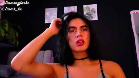 Snapshot of liamtaylor_ chatting on February 19, 2025, 12:00 pm Tell me Liam online show from February 19, 2025, 12:00 pm