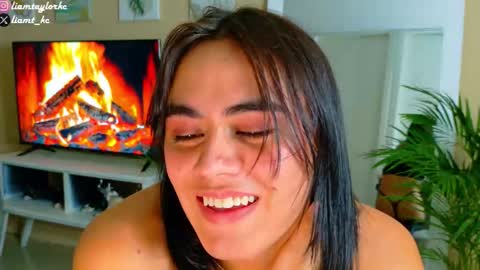 Snapshot of liamtaylor_ chatting on October 31, 2025, 4:02 am Tell me Liam online show from October 31, 2025, 4:02 am