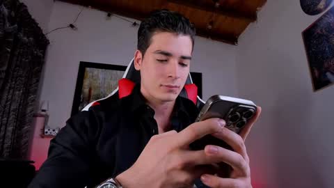 liamwyatt_ online show from January 1, 2025, 3:02 am