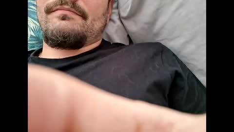 Snapshot of lian5602 chatting on October 15, 2025, 12:27 pm LiamCross online show from October 15, 2025, 12:27 pm