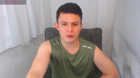 lian_eathan online show from April 3, 2026, 3:59 am