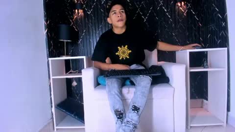 Snapshot of lian_jacob chatting on June 5, 2026, 7:52 pm Lian Jacob online show from June 5, 2026, 7:52 pm