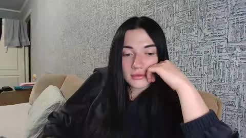 liana_diva online show from April 3, 2026, 2:48 pm