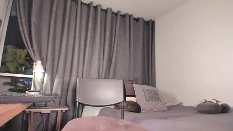 lianewhite online show from October 3, 2025, 12:29 am