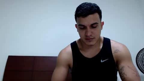 Snapshot of lianstonne chatting on March 2, 2026, 8:04 pm Liamstonne online show from March 2, 2026, 8:04 pm