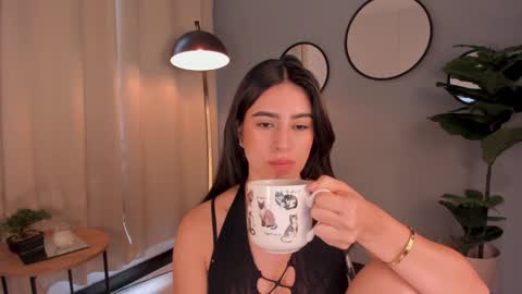 Snapshot of liapearce chatting on December 17, 2024, 1:27 pm Lia online show from December 17, 2024, 1:27 pm
