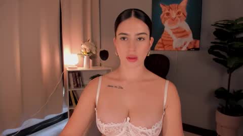 Snapshot of liapearce chatting on October 24, 2025, 12:12 pm Lia online show from October 24, 2025, 12:12 pm