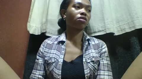 liaraisha online show from October 24, 2025, 6:54 am