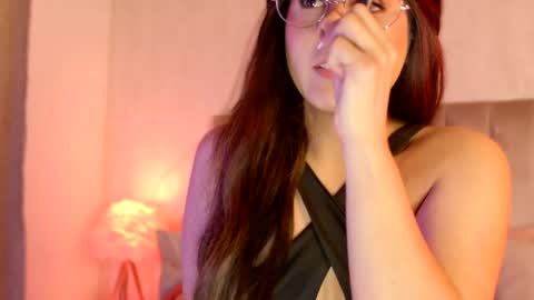 Snapshot of liarasol chatting on May 5, 2026, 10:18 pm Liora online show from May 5, 2026, 10:18 pm