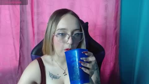Lia Roberts online show from June 5, 2026, 2:34 pm