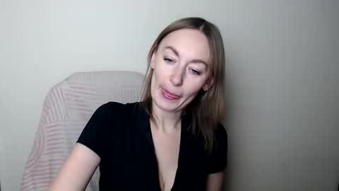 Snapshot of liasais_ chatting on February 8, 2026, 10:07 am Lia online show from February 8, 2026, 10:07 am