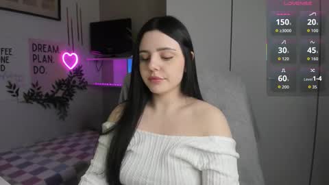 Lia online show from November 11, 2025, 2:39 pm