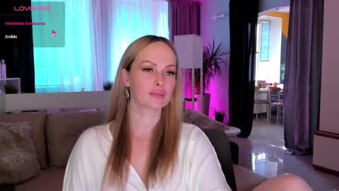 Snapshot of libby_nora chatting on December 4, 2024, 11:08 am Libby online show from December 4, 2024, 11:08 am