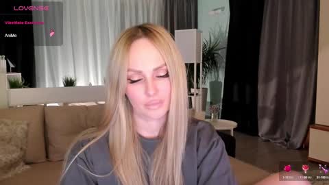 Snapshot of libby_nora chatting on December 10, 2024, 4:38 pm Libby online show from December 10, 2024, 4:38 pm