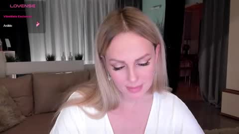 Snapshot of libby_nora chatting on December 19, 2024, 2:13 pm Libby online show from December 19, 2024, 2:13 pm