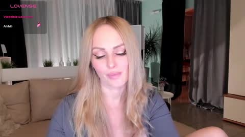 Snapshot of libby_nora chatting on December 20, 2024, 3:10 pm Libby online show from December 20, 2024, 3:10 pm