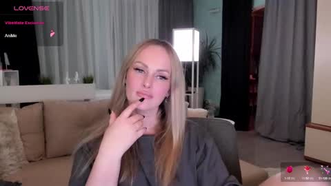 Snapshot of libby_nora chatting on December 22, 2024, 3:22 pm Libby online show from December 22, 2024, 3:22 pm