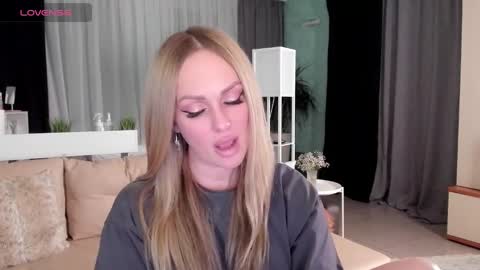 Snapshot of libby_nora chatting on January 22, 2025, 5:17 pm Libby online show from January 22, 2025, 5:17 pm