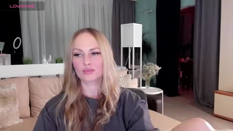 Snapshot of libby_nora chatting on January 28, 2025, 3:04 pm Libby online show from January 28, 2025, 3:04 pm