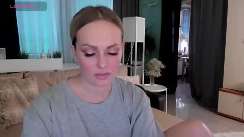 Snapshot of libby_nora chatting on February 1, 2025, 11:32 am Libby online show from February 1, 2025, 11:32 am