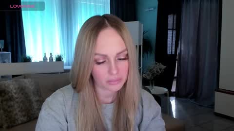 Snapshot of libby_nora chatting on February 13, 2025, 1:15 pm Libby online show from February 13, 2025, 1:15 pm