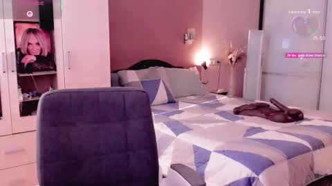 Snapshot of libby_nora chatting on September 30, 2025, 11:15 am Libby online show from September 30, 2025, 11:15 am