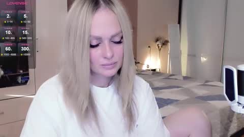 Snapshot of libby_nora chatting on October 23, 2025, 11:53 am Libby online show from October 23, 2025, 11:53 am