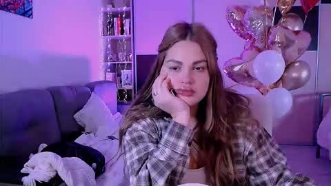 libra_mia online show from October 19, 2025, 2:56 am