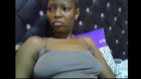 lickmefuckmex online show from February 4, 2026, 2:34 pm