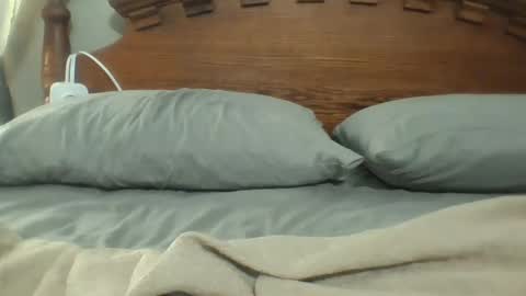 lickmysnowballs online show from December 9, 2024, 1:55 pm