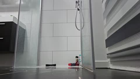 Snapshot of lickystrike1986 chatting on December 26, 2024, 4:04 pm lickystrike1986 online show from December 26, 2024, 4:04 pm