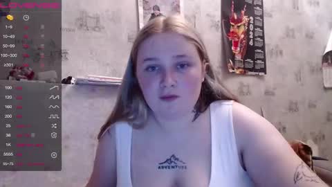 light_lunaa online show from October 27, 2025, 2:10 pm