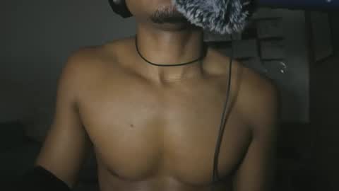Lightskinbeachboy online show from May 15, 2026, 4:08 am