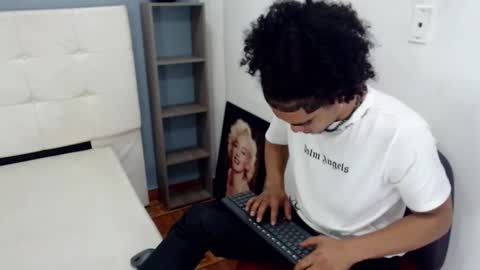 Lihan online show from February 22, 2025, 4:18 am