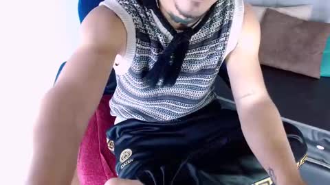 Lihan online show from March 11, 2025, 2:43 am