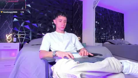 L I I A M online show from March 9, 2025, 4:55 pm