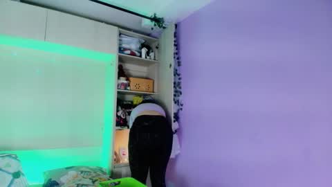         online show from September 10, 2025, 11:43 am