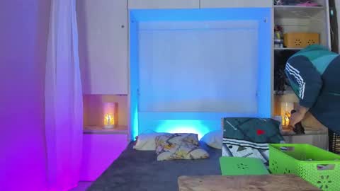         online show from January 8, 2026, 11:45 am