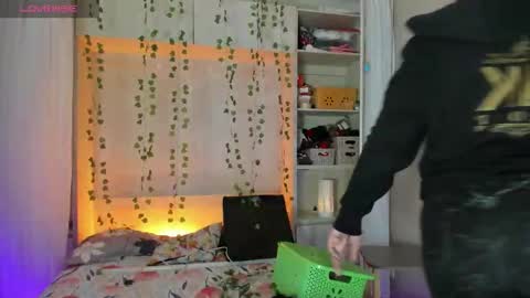         online show from March 18, 2026, 11:35 am