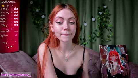 Snapshot of lika_moon chatting on February 8, 2025, 5:08 am Lika online show from February 8, 2025, 5:08 am