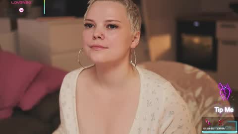 Snapshot of likaaberry chatting on November 6, 2025, 5:30 am likaaberry online show from November 6, 2025, 5:30 am