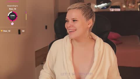 Snapshot of likaaberry chatting on November 26, 2025, 12:06 pm likaaberry online show from November 26, 2025, 12:06 pm