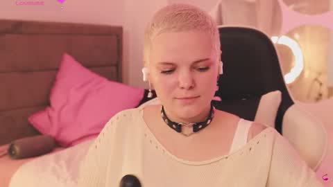 Snapshot of likaaberry chatting on February 7, 2026, 1:26 pm likaaberry online show from February 7, 2026, 1:26 pm