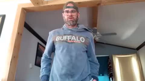 St pierre online show from April 25, 2026, 4:48 pm