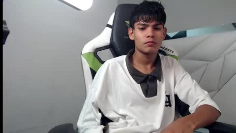 LIAM online show from December 23, 2025, 3:37 am