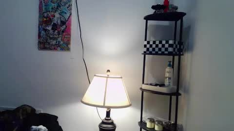 Snapshot of lil_bit_midnightmuse chatting on November 5, 2025, 7:36 pm lil_bit_midnightmuse online show from November 5, 2025, 7:36 pm