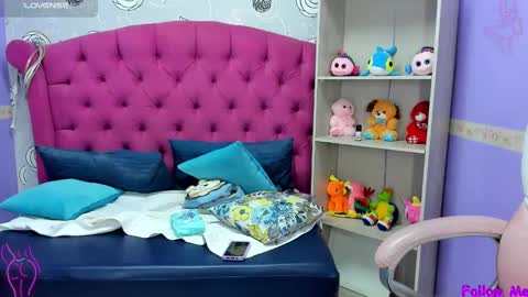 Snapshot of lil_cey chatting on February 5, 2025, 7:10 pm Lili Cey online show from February 5, 2025, 7:10 pm
