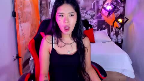 Snapshot of lil_cey chatting on October 25, 2025, 8:14 pm Lili Cey online show from October 25, 2025, 8:14 pm