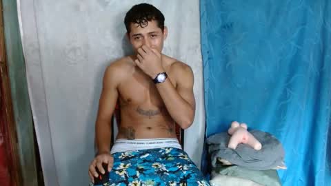 Snapshot of lil_condor_baby chatting on September 24, 2025, 8:01 pm lil_condor_baby online show from September 24, 2025, 8:01 pm