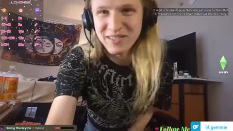 Snapshot of lil_gem chatting on April 18, 2026, 2:10 pm lil gemmie online show from April 18, 2026, 2:10 pm
